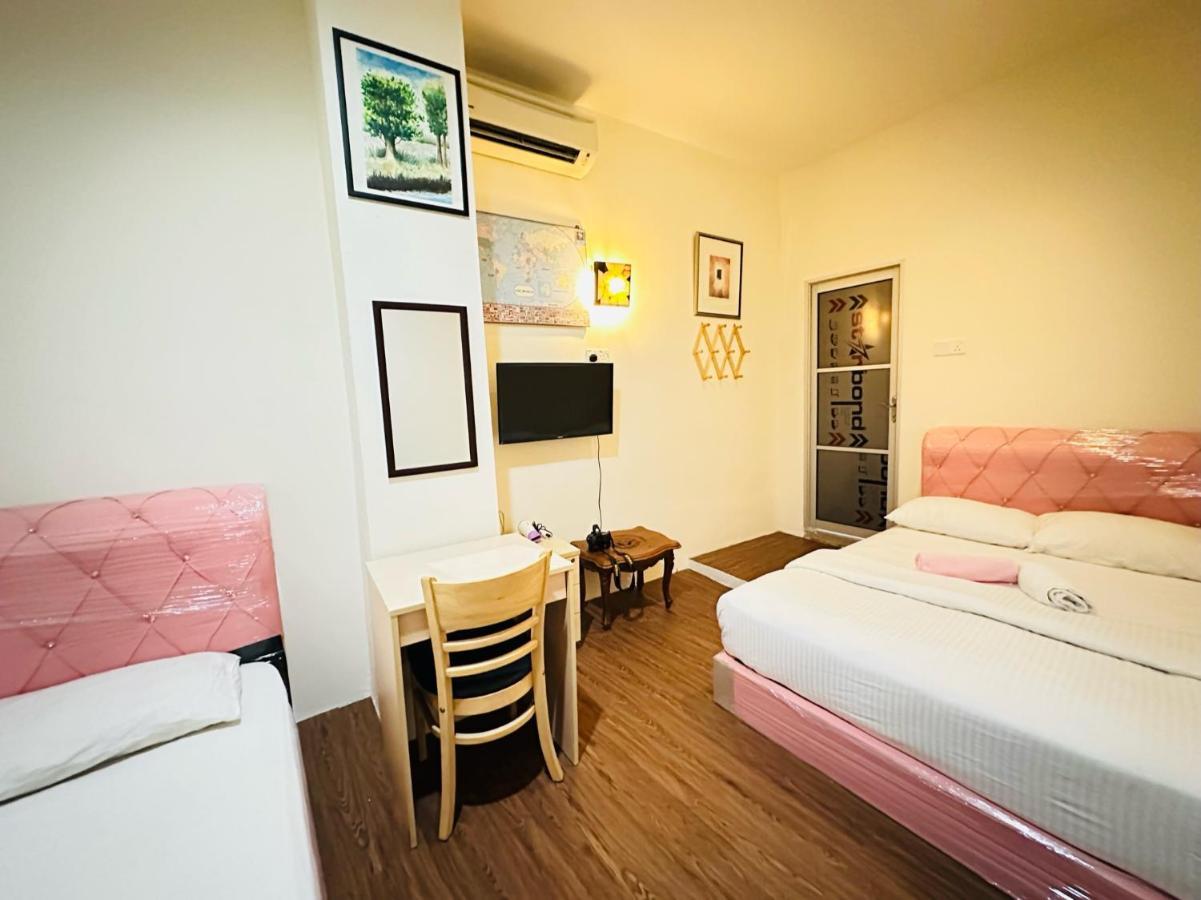 The Explorers Guesthouse And Hostel Kuala Lumpur Exterior foto